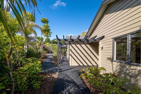 Photo of property in 15 Alderton Drive, Kerikeri, 0230