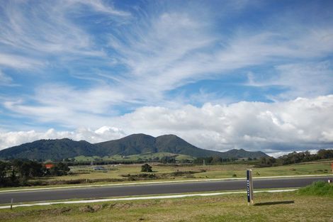 Photo of property in 27 Botanical Heights Drive, Waipahihi, Taupo, 3330