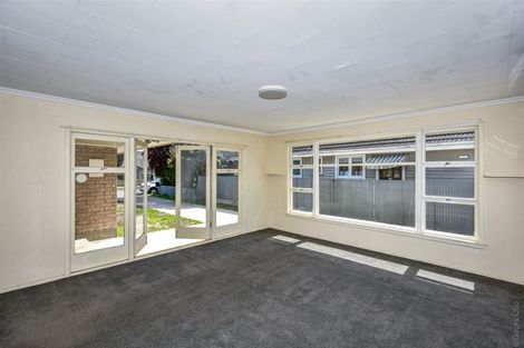 Photo of property in 6 Colman Avenue, Sockburn, Christchurch, 8042