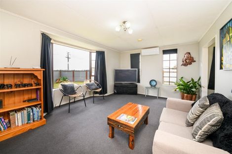 Photo of property in 2 Walton Street, Bulls, 4818