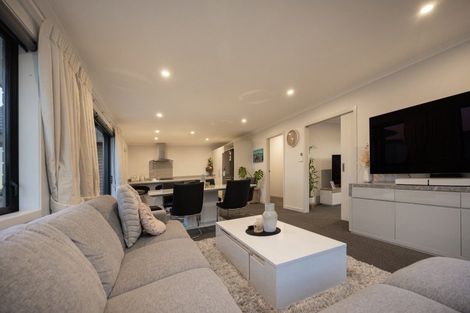 Photo of property in 195 Pacific Drive, Fitzherbert, Palmerston North, 4410