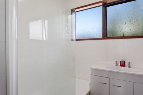 Photo of property in 2 Edgewater Grove, Whakatane, 3120