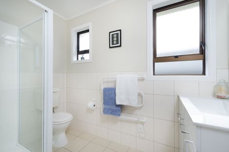 Photo of property in 4 Stafson Lane, Te Atatu Peninsula, Auckland, 0610