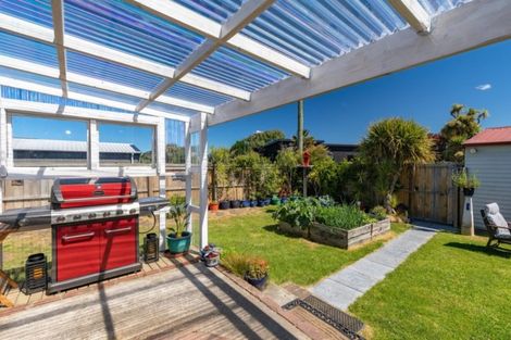 Photo of property in 380 Keyes Road, New Brighton, Christchurch, 8083