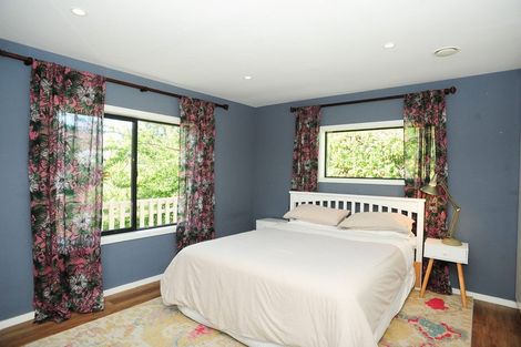 Photo of property in 8 Te Ara Crescent, Diamond Harbour, Lyttelton, 8971