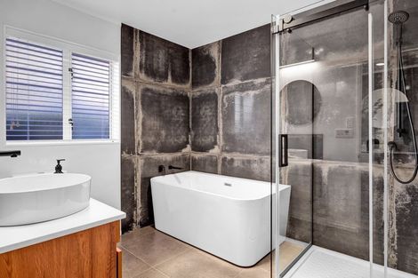 Photo of property in 6 Edna Wills Place, Hawera, 4610