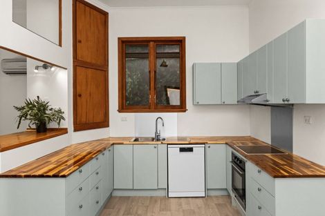 Photo of property in 25 Chaucer Road, Hospital Hill, Napier, 4110