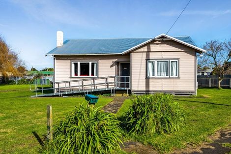 Photo of property in 20 Riemenschneider Street, Manaia, 4612