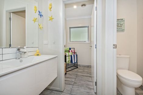 Photo of property in 13 Vintage Lane, Kauri, 0185