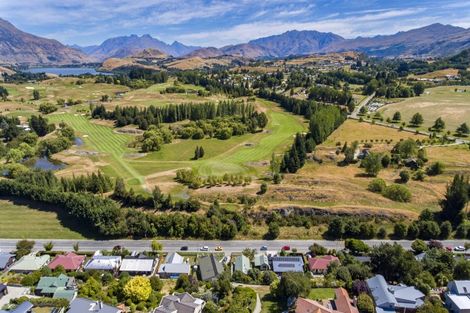 Photo of property in 43 Mcdonnell Road, Arrowtown, 9302