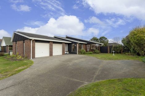 Photo of property in 20 Cherrywood Place, Redwood, Christchurch, 8051