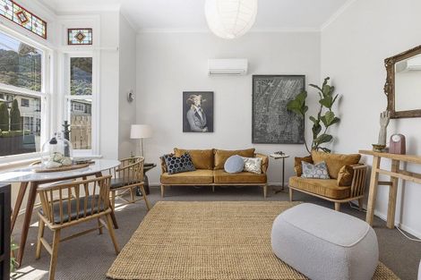 Photo of property in 96 Pirie Street, Mount Victoria, Wellington, 6011