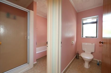 Photo of property in 243b Warwick Road, Mayfair, Hastings, 4122