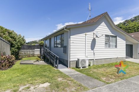Photo of property in 178 Queens Drive, Lyall Bay, Wellington, 6022