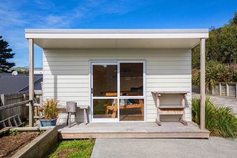 Photo of property in 152 Eskdale Road, Papakowhai, Porirua, 5024