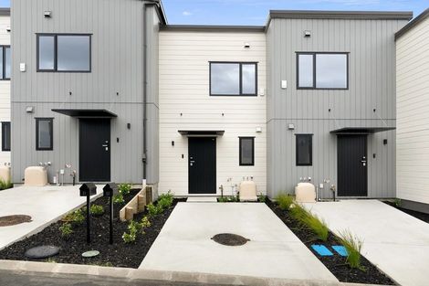 Photo of property in 21 Awhi Lane, Massey, 0614