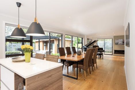 Photo of property in 5 Titiwai Place, Birkenhead, Auckland, 0626