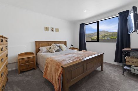 Photo of property in 15 Phoenix Place, Cromwell, 9310