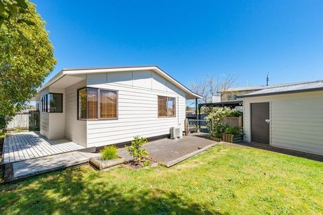 Photo of property in 16 Ward Place, Richmond Heights, Taupo, 3330