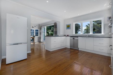 Photo of property in 68a Mana Esplanade, Paremata, Porirua, 5026