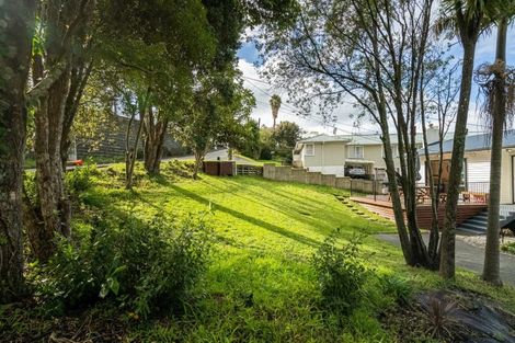 Photo of property in 2/539 Glenfield Road, Glenfield, Auckland, 0629