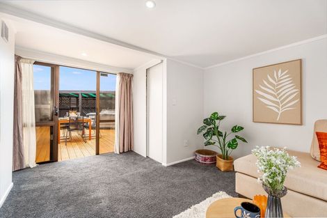 Photo of property in 38 Whanga Crescent, Titahi Bay, Porirua, 5022