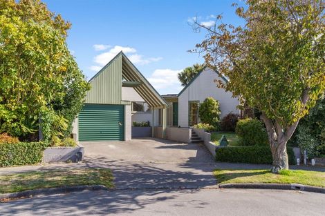 Photo of property in 20 Hillcrest Place, Avonhead, Christchurch, 8042