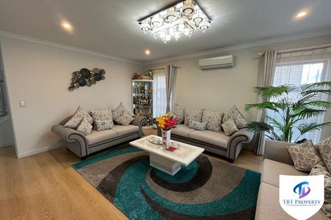 Photo of property in 69 Rosewell Crescent, Flat Bush, Auckland, 2019