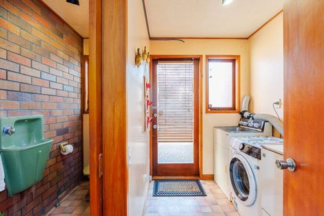 Photo of property in 41 Fitzherbert Avenue, West Harbour, Auckland, 0618