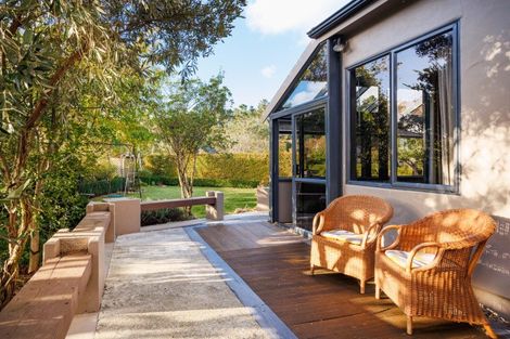 Photo of property in 45 Waicola Drive, Fitzherbert, Palmerston North, 4471