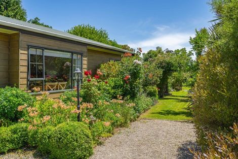 Photo of property in 37 Regent Street, Martinborough, 5711