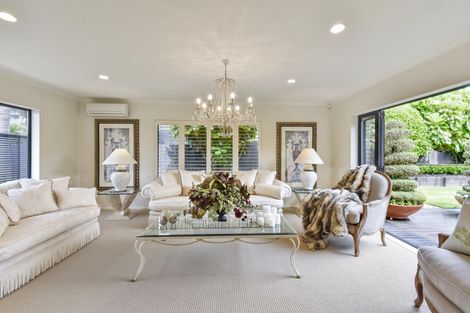 Photo of property in 80 Lothian Brae, Wattle Downs, Auckland, 2103