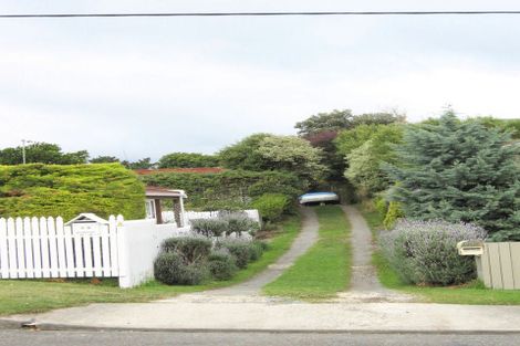 Photo of property in 8a Gavin Road, Raumati Beach, Paraparaumu, 5032