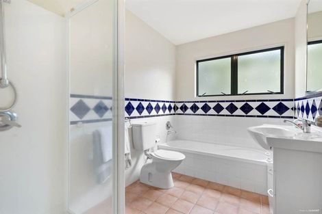 Photo of property in 2/27 Commodore Parry Road, Castor Bay, Auckland, 0620