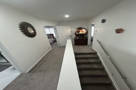 Photo of property in 43c Beach Road, Pahurehure, 2113