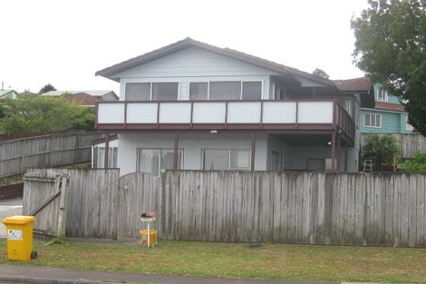Photo of property in 28 Athena Drive, Totara Vale, Auckland, 0629
