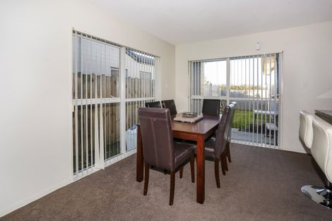 Photo of property in 122 Popokatea Drive, Takanini, 2112
