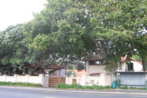 Photo of property in 2/76 Shakespeare Road, Milford, Auckland, 0620