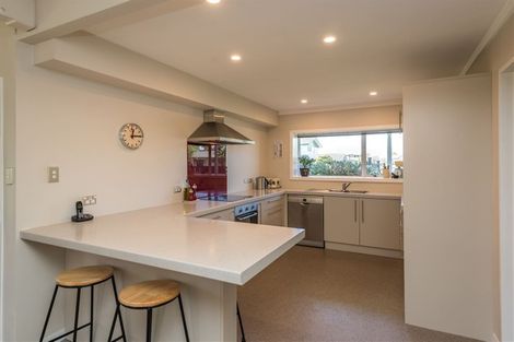 Photo of property in 39 Crofton Road, Harewood, Christchurch, 8051