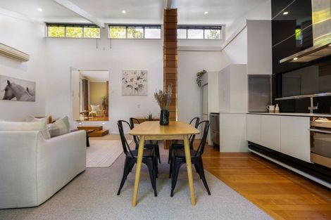 Photo of property in 1 Mcdonnell Road, Arrowtown, 9302