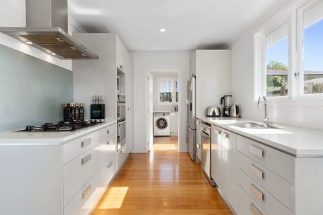 Photo of property in 3b Glenfield Place, Brookfield, Tauranga, 3110