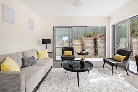 Photo of property in 17 Valhalla Drive, Beach Haven, Auckland, 0626