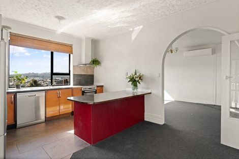 Photo of property in 35 Easther Crescent, Kew, Dunedin, 9012