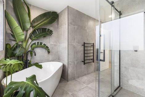 Photo of property in 12b Waikura Drive, Te Atatu Peninsula, Auckland, 0610