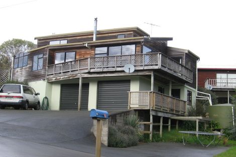 Photo of property in 9 Stillwater Crescent, Stillwater, Silverdale, 0993