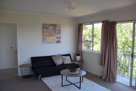 Photo of property in 2/230 Glamorgan Drive, Northcross, Auckland, 0630