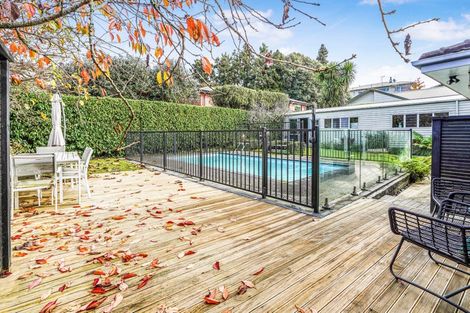 Photo of property in 67 Forest Lake Road, Forest Lake, Hamilton, 3200