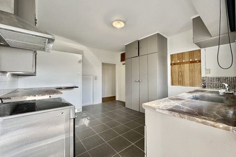 Photo of property in 423 Pakuranga Road, Pakuranga Heights, Auckland, 2010