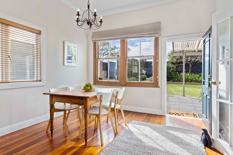 Photo of property in 229 Eskdale Road, Birkenhead, Auckland, 0626