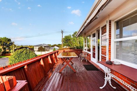 Photo of property in 1/2 Tye Road, Hillcrest, Auckland, 0627